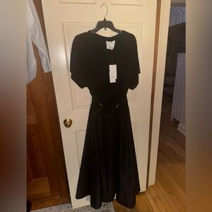 NEED THIS GORG BLACK MAXI DRESS?!?!